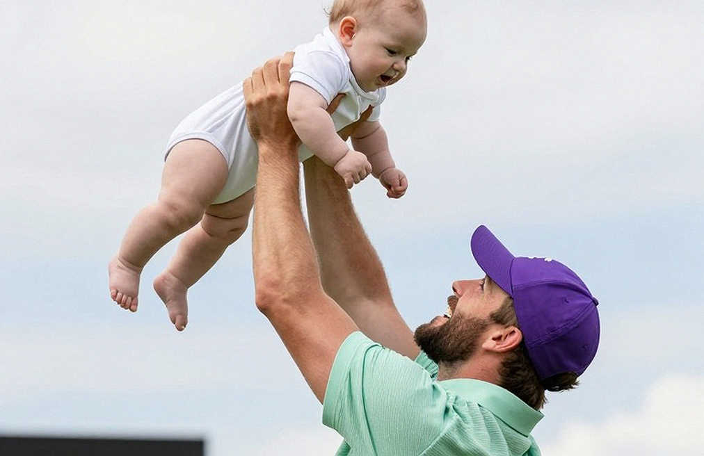 LIV Golf 2.0 và quyết định của Bryson DeChambeau: Khi một giải đấu đứng trên vai một người
