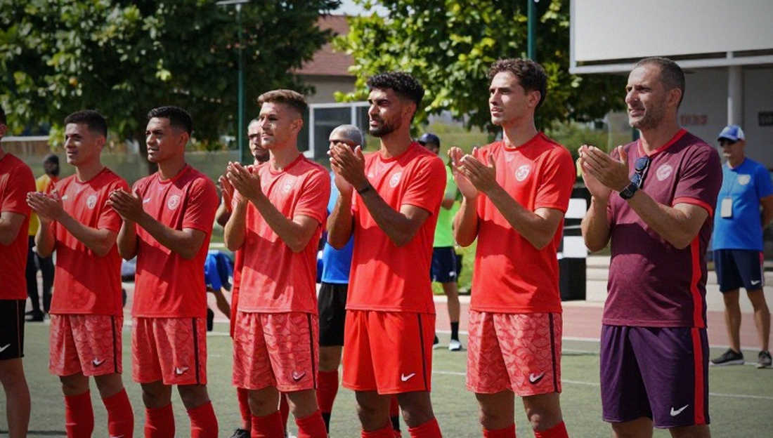 Trong khoảng trống giữa hai khối: V.League 1 đang học lại bài pressing