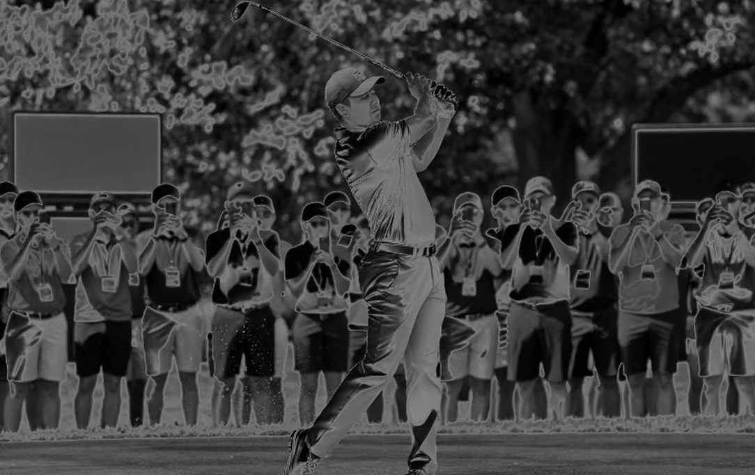 Crashing out: khi cơ thể golfer tự cứu mình bằng một cú ngã Crashing out: khi cơ thể golfer tự cứu mình bằng một cú ngã