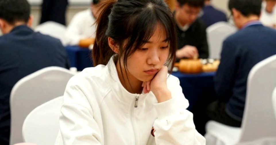 Sindarov đánh bại Anand ngày khai mạc Global Chess League 2026: Bước chạy đà hoàn hảo trước thềm trận đấu với Gukesh