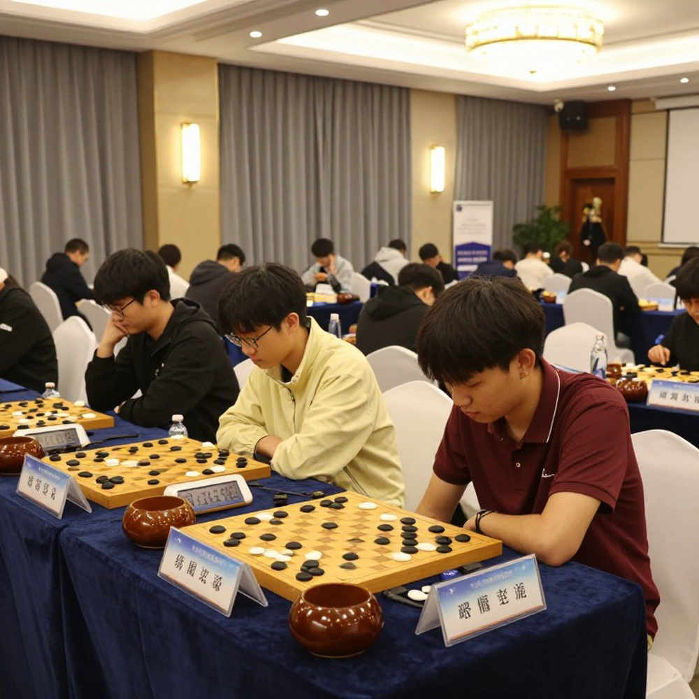Olympiad cờ vua 2026 vòng 9: Cú thoát hiểm của Gukesh và vết nứt dưới tấm huy chương vàng