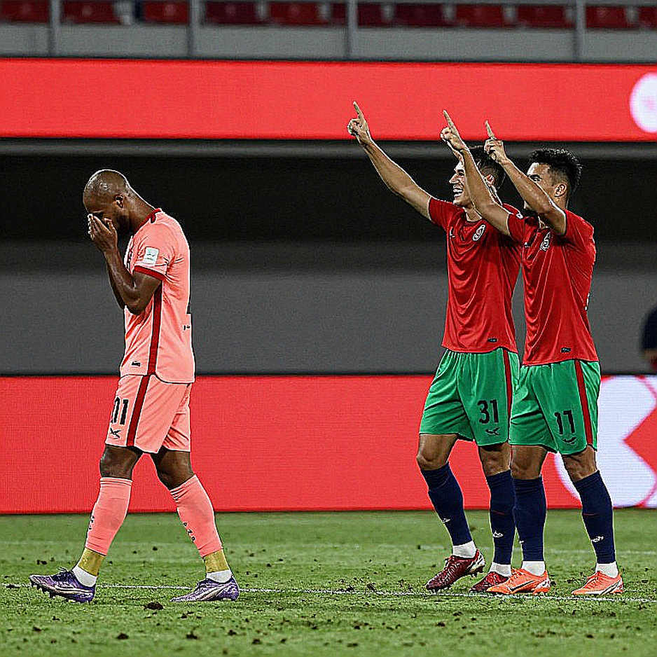 Hanoi FC 1-4 SLNA: Kewell thừa nhận 'mất hệ thống', Hanoi chạm đáy V-League sau hai vòng