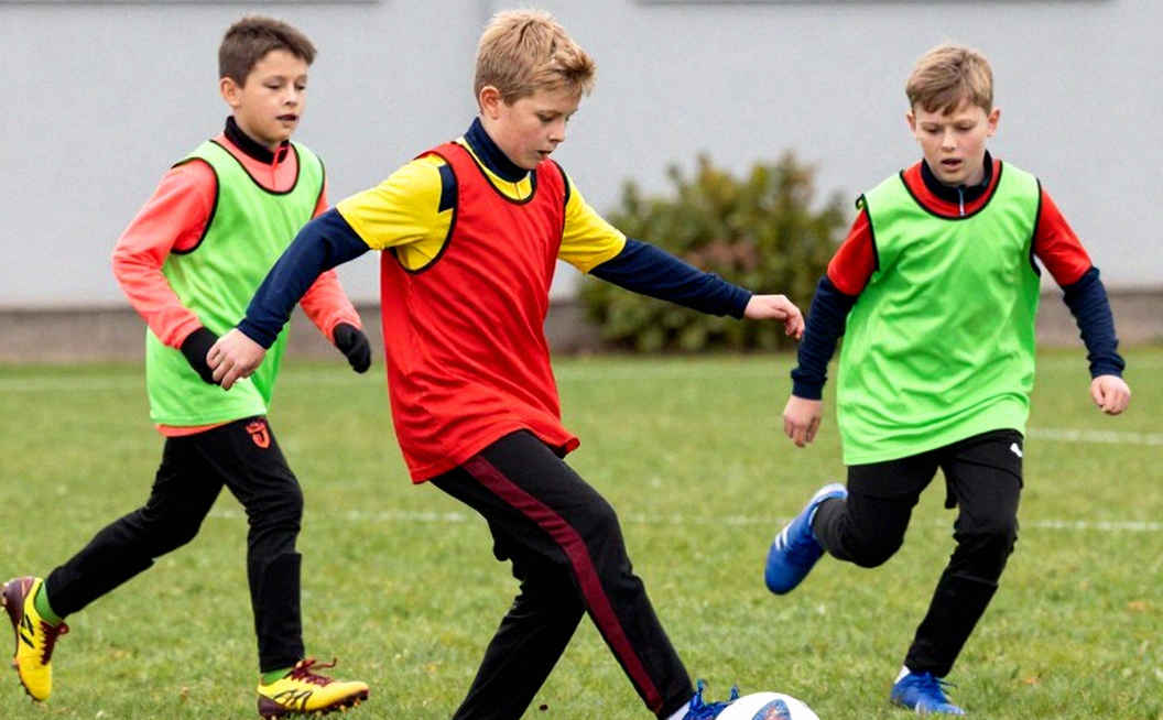Kluivert rút khỏi đội tuyển Hà Lan: Xavi và khoảng trống trong bản nhạc đầu tiên Kluivert rút khỏi đội tuyển Hà Lan: Xavi và khoảng trống trong bản nhạc đầu tiên