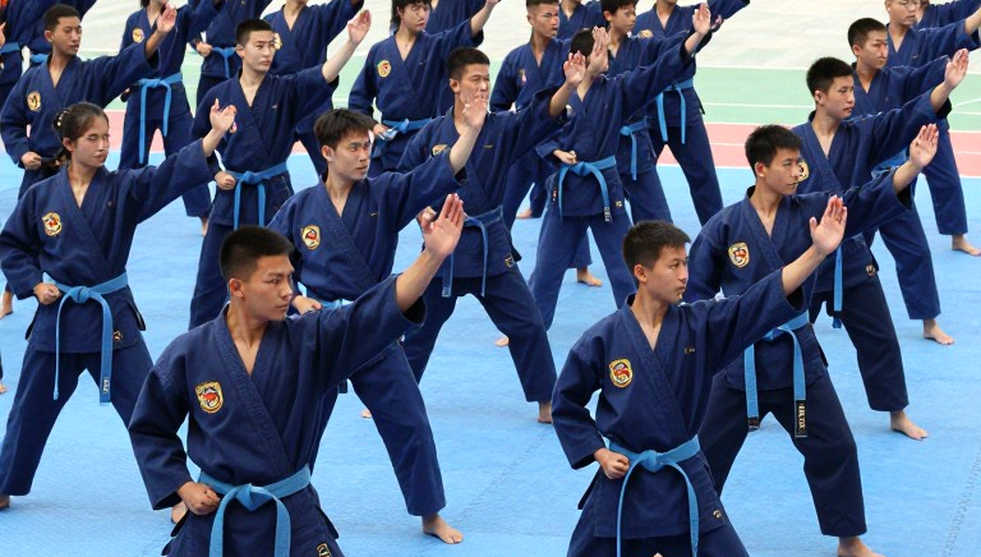 Asiad 2026: Tấm huy chương taekwondo Việt Nam đặt trên hai đôi vai nữ Asiad 2026: Tấm huy chương taekwondo Việt Nam đặt trên hai đôi vai nữ